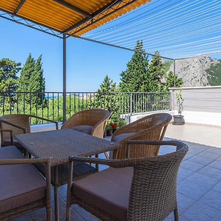 Gorgeous Apartment In Omis With Kitchen Екстер'єр фото