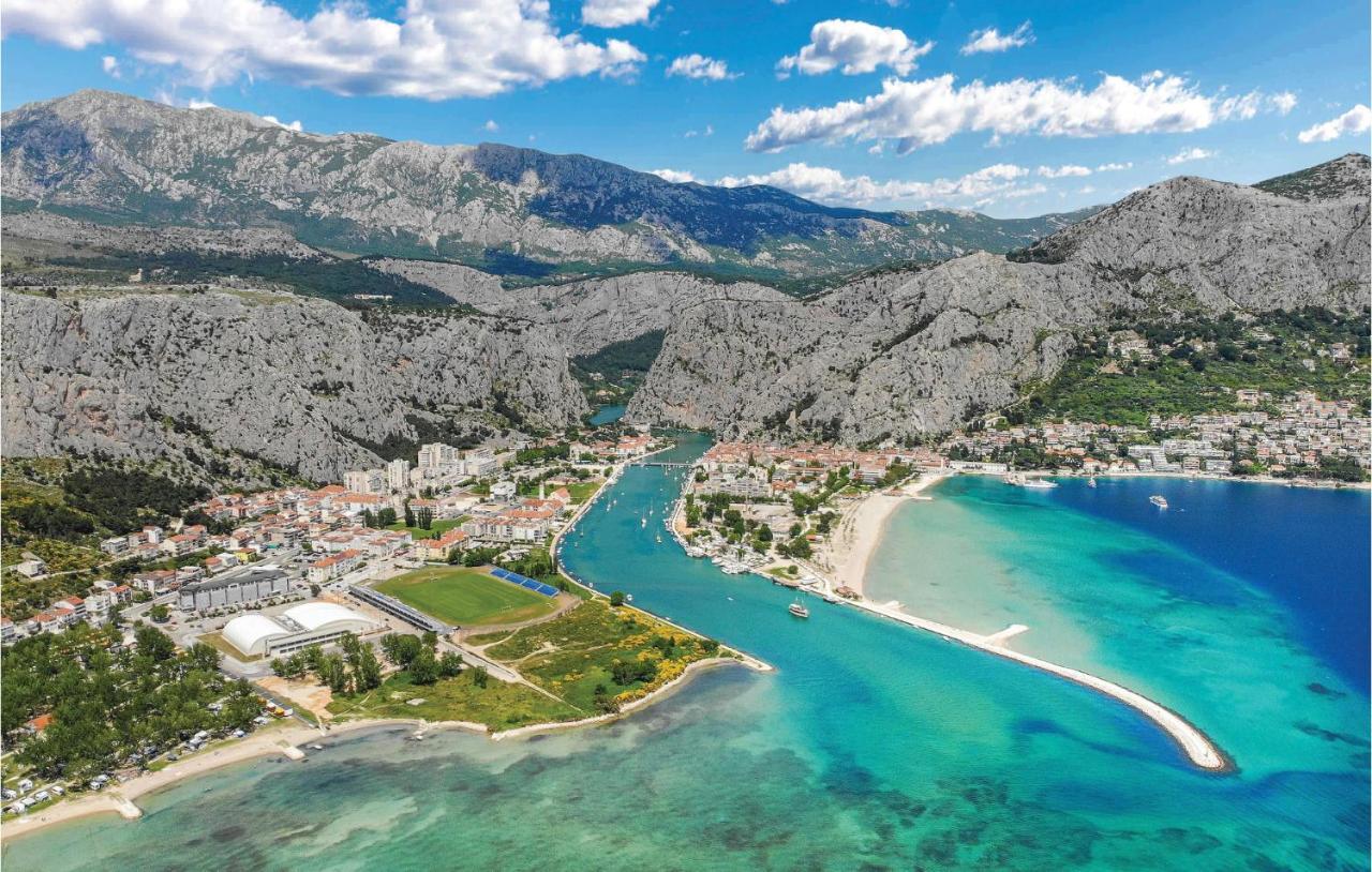 Gorgeous Apartment In Omis With Kitchen Екстер'єр фото